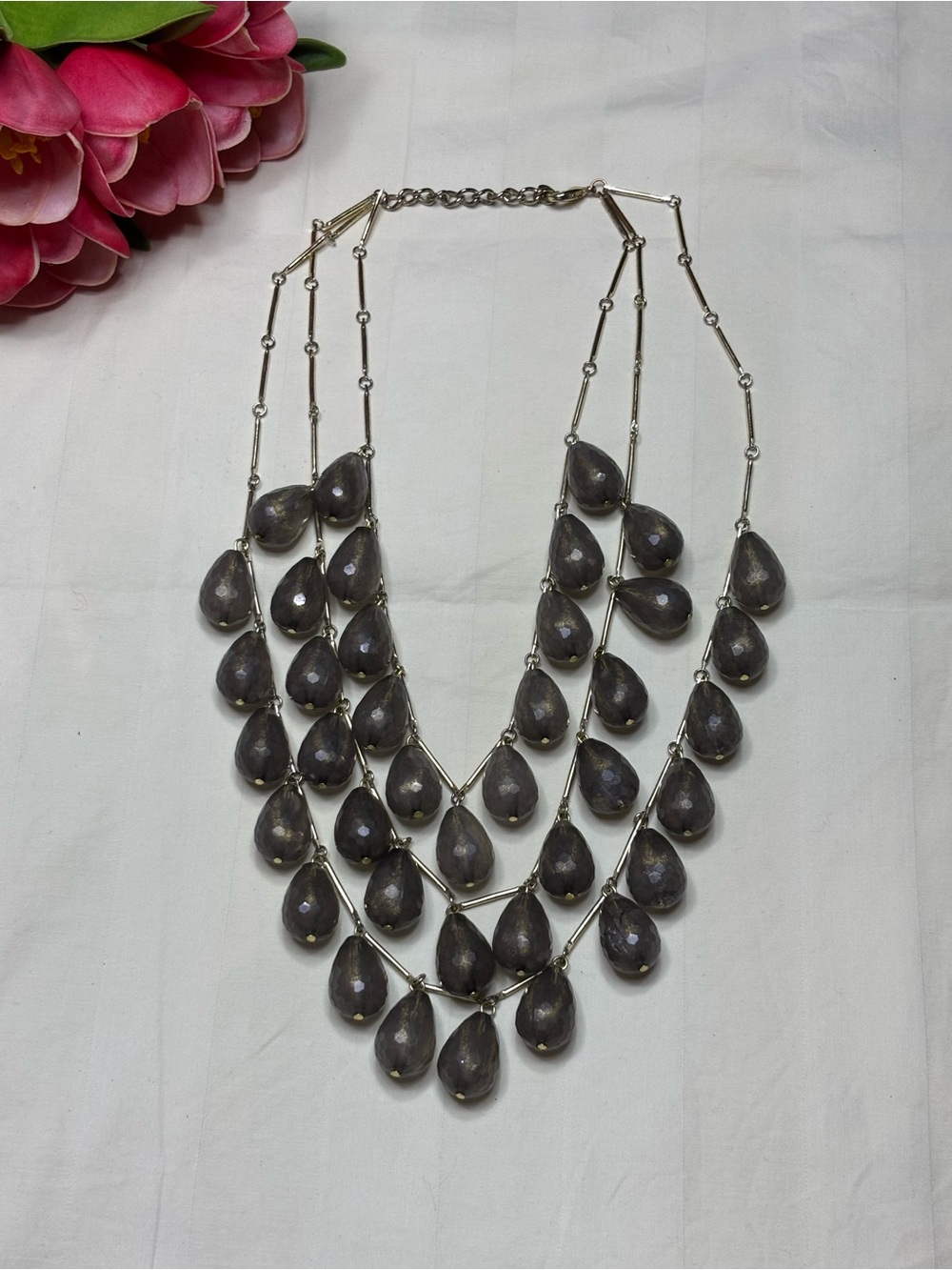 Multi-Tiered Teardrop
Waterfall Statement Necklace - Smoky Grey,Gold toneShimmer